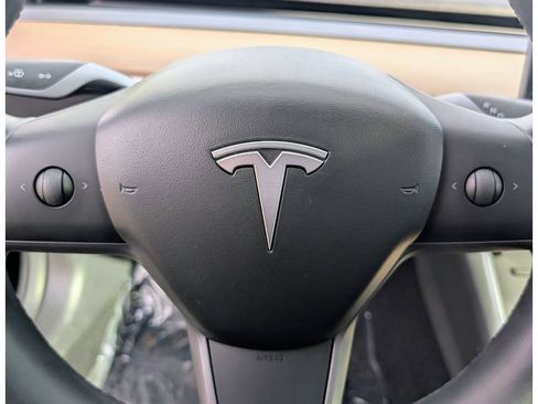 Used 2018 Tesla Model 3 Mid Range image 17