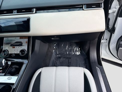 Used 2023 Land Rover Range Rover Velar R-Dynamic S AWD/4WD image 17