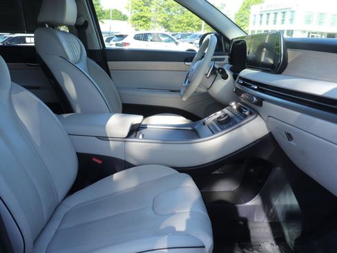 Used 2023 Hyundai Palisade Limited w/ Cargo Package image 22