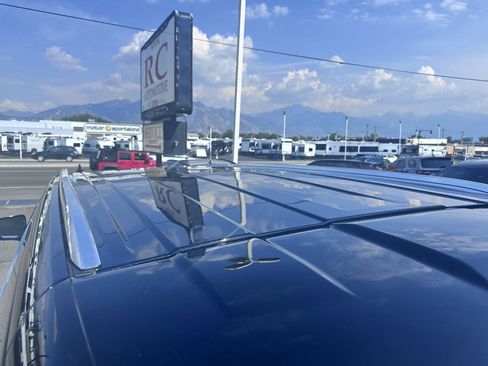 Used 2023 Cadillac Escalade Premium Luxury w/ LPO, Floor Liner Package image 32