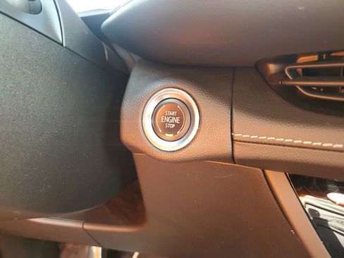 Certified 2022 Buick Envision Avenir w/ Technology Package II image 25