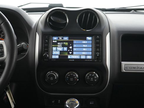 Used 2016 Jeep Compass High Altitude AWD/4WD image 15