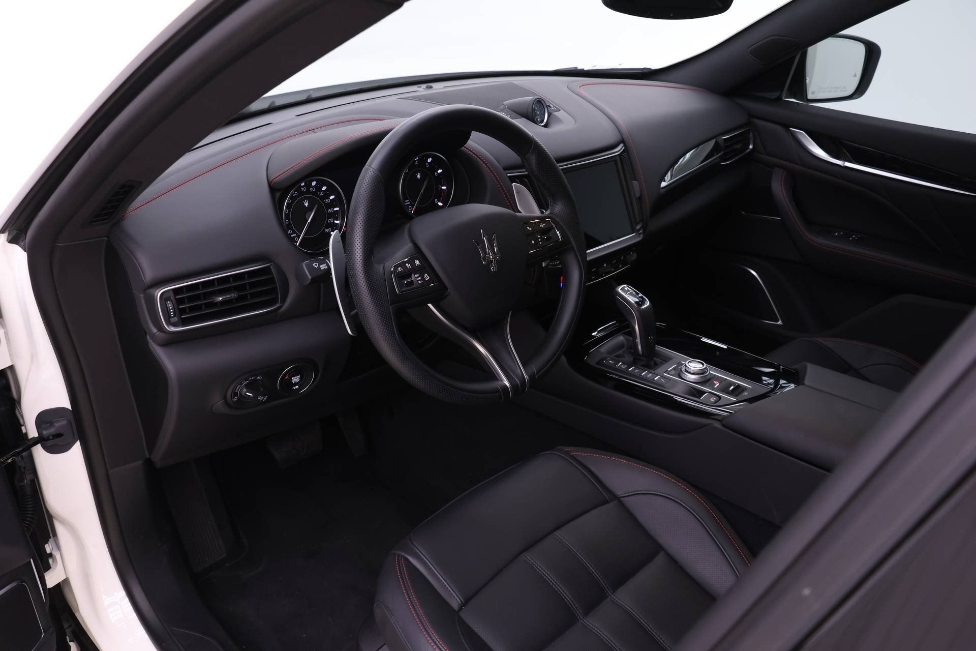 Used 2024 Maserati Levante Modena Ultima AWD/4WD image 9