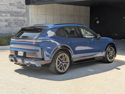 New 2026 Porsche Cayenne Turbo Electric AWD/4WD image 9