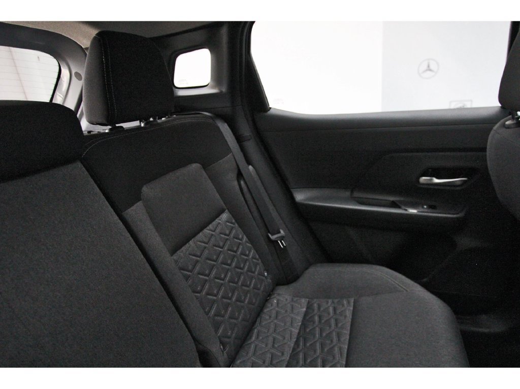 Used 2026 Nissan Kicks SV w/ SV Premium Package FWD image 12