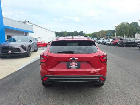 New 2026 Chevrolet Trax RS w/ Driver Confidence Package FWD image 3