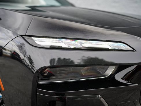 Used 2023 BMW 760i xDrive 760i xDrive w/ Executive Package image 7