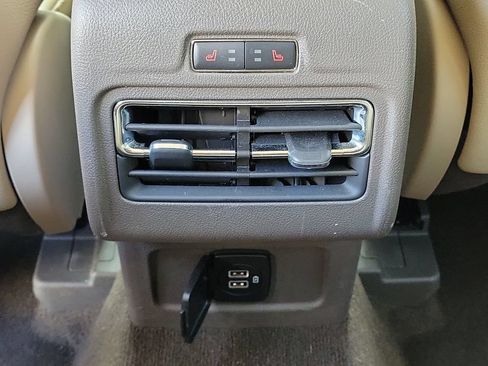 Used 2020 Lincoln Corsair Reserve w/ Elements Package FWD image 11