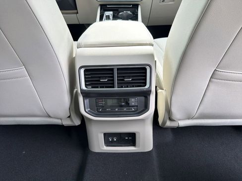 New 2026 Volkswagen Atlas SEL AWD/4WD image 24