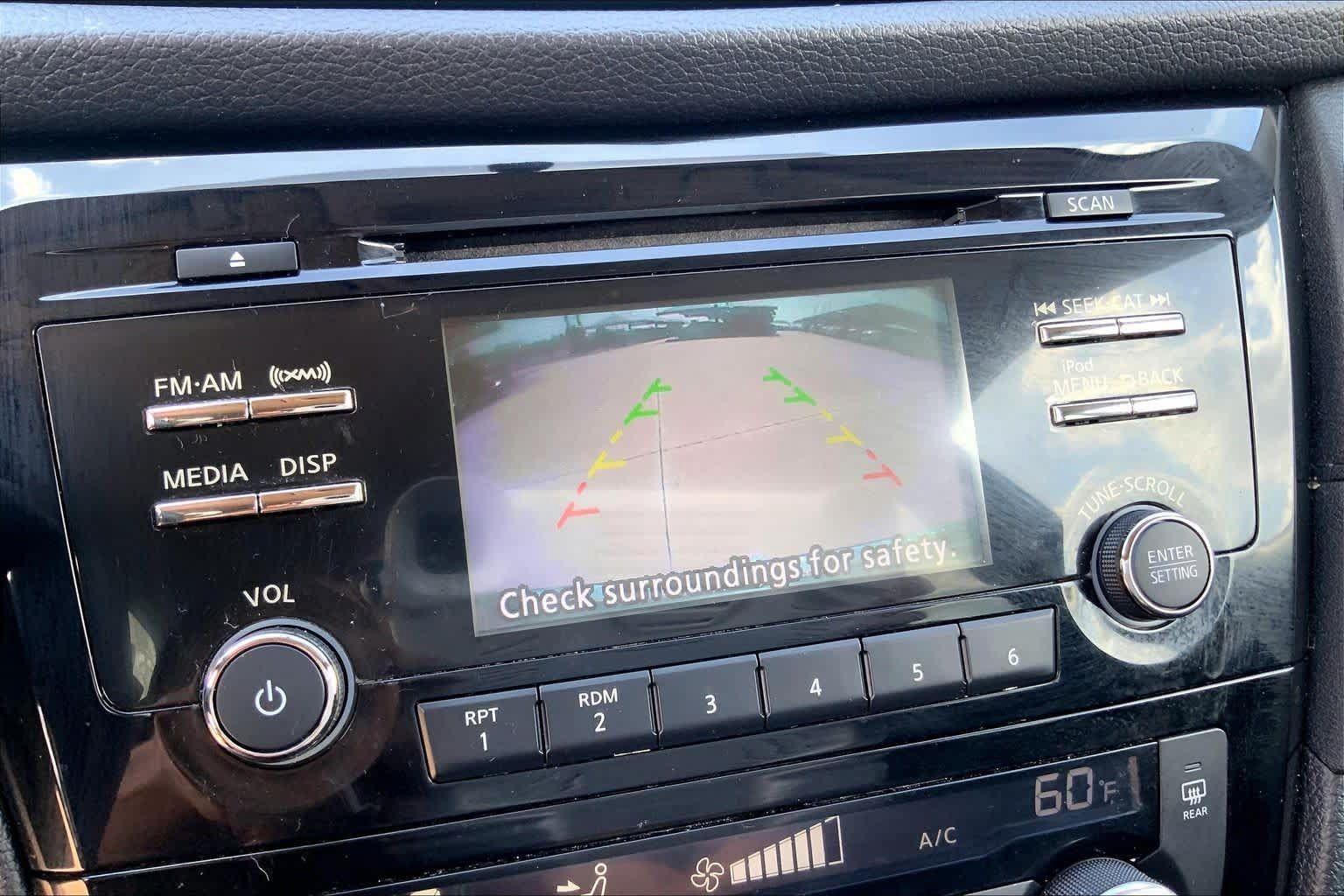 Used 2017 Nissan Rogue SV FWD image 25