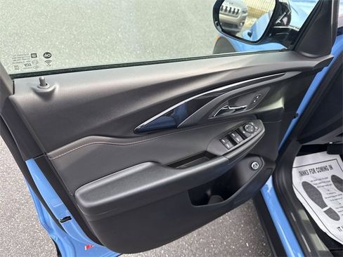 Certified 2023 Chevrolet TrailBlazer RS w/ Sun and Liftgate Package image 23