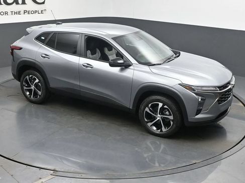 New 2026 Chevrolet Trax RS FWD image 16