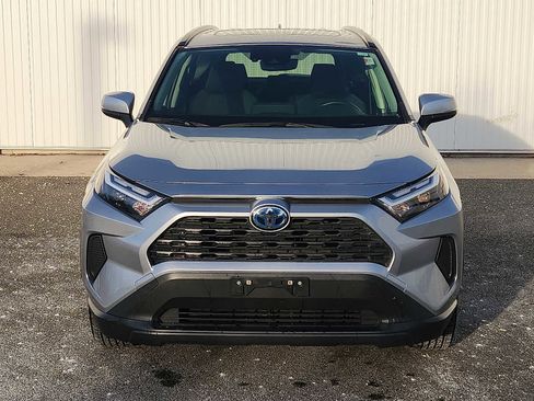 Used 2022 Toyota RAV4 XLE image 2