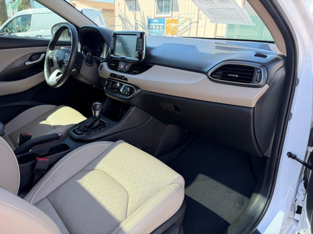 Used 2023 Hyundai Elantra SEL w/ Convenience Package FWD image 60
