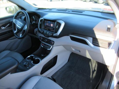 Used 2023 GMC Terrain SLT w/ LPO, Floor Liner Package image 11