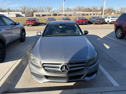 Used 2016 Mercedes-Benz C 300 Sedan image 2