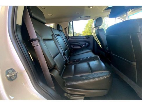 Used 2020 GMC Yukon SLT AWD/4WD image 29