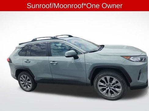 Used 2019 Toyota RAV4 XLE Premium w/ Cold Weather Package AWD/4WD image 4