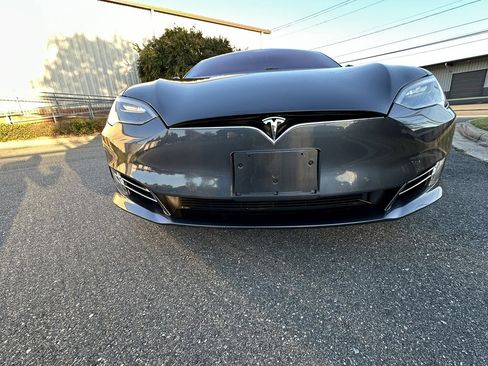 Used 2018 Tesla Model S 100D image 13
