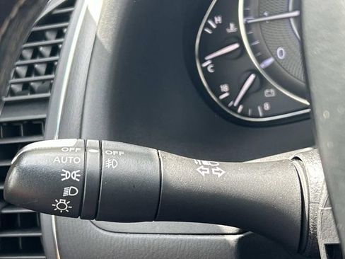 Used 2017 INFINITI QX80 2WD w/ Deluxe Technology Package image 35