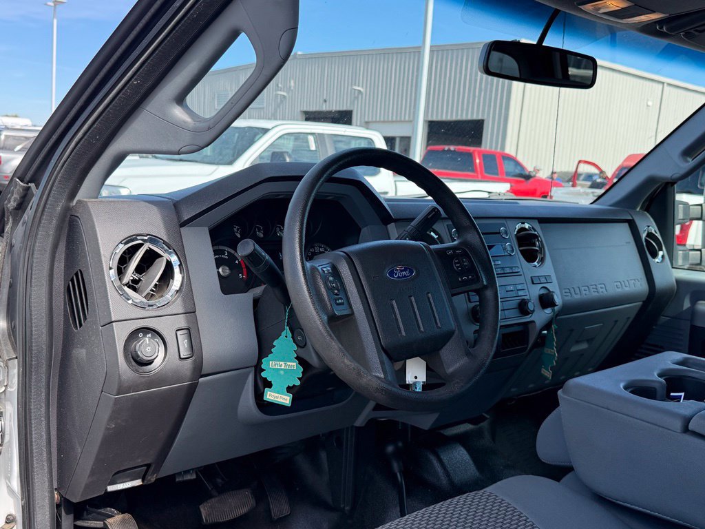 Used 2016 Ford F350 XLT w/ XLT Interior Package AWD/4WD image 4