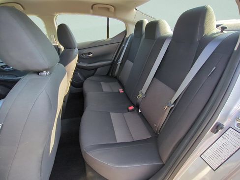 Used 2023 Nissan Sentra SV FWD image 9