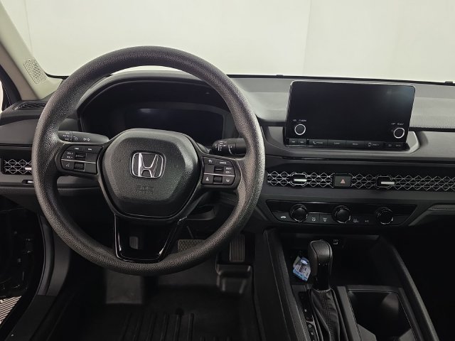 Used 2025 Honda Accord SE image 11