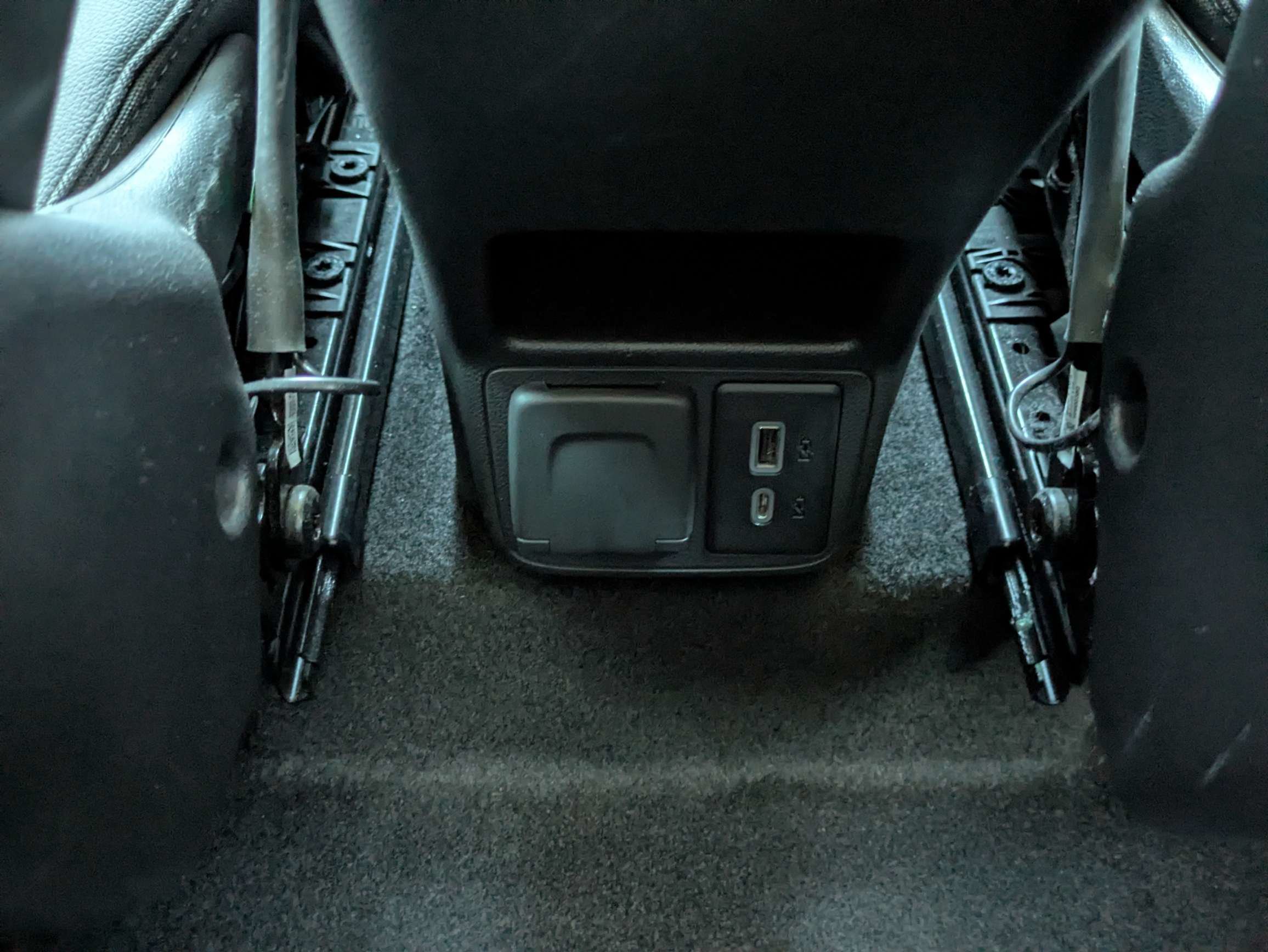 Used 2023 Buick Encore GX Essence w/ Advanced Technology Package FWD image 35