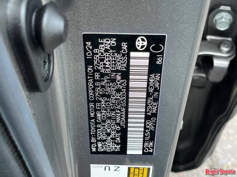 Certified 2025 Toyota Crown AWD/4WD image 34