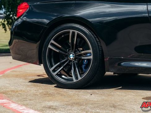 Used 2015 BMW M4 Convertible image 56