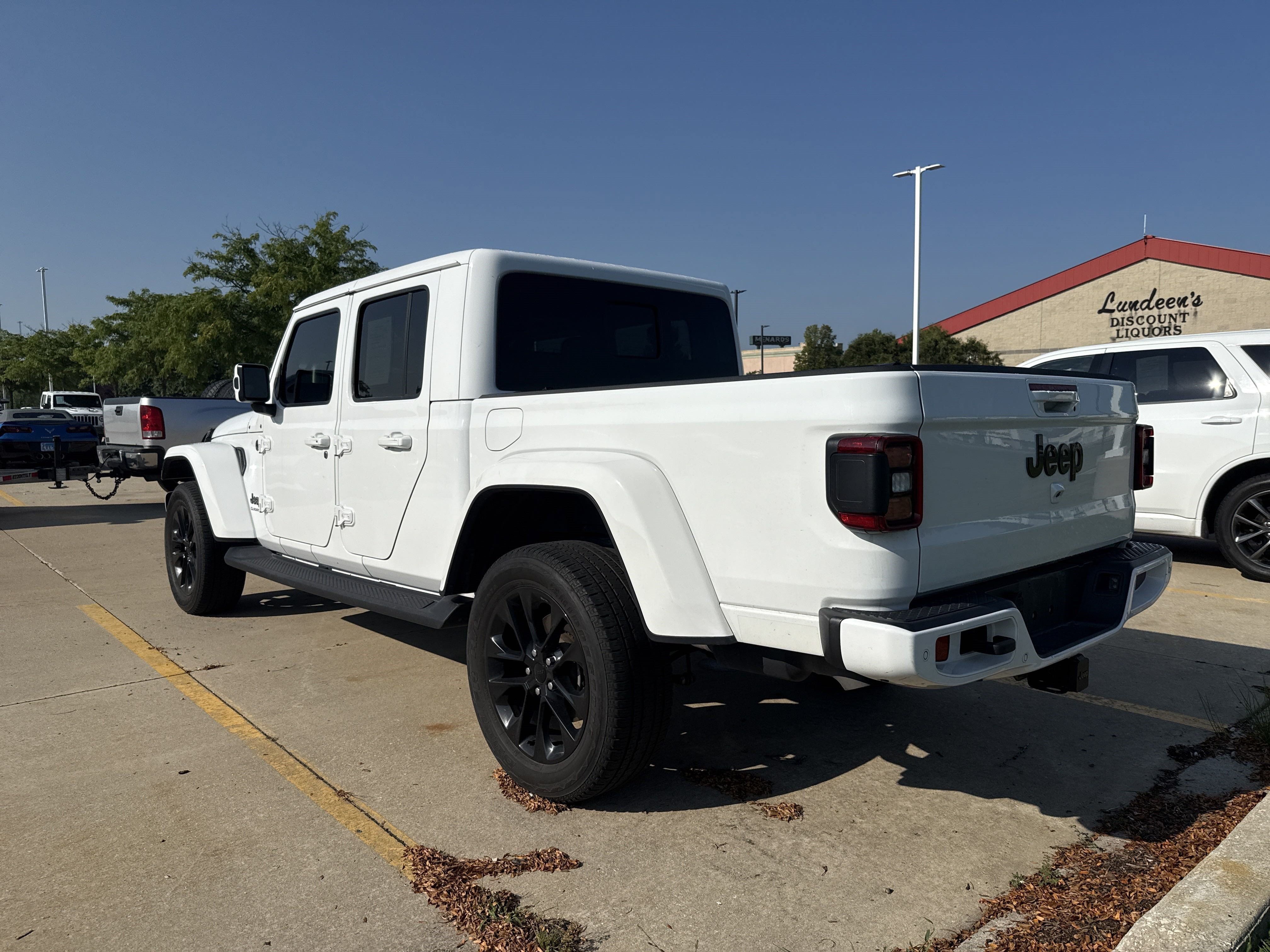 Used 2021 Jeep Gladiator Overland AWD/4WD image 10