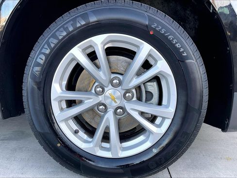 Used 2017 Chevrolet Equinox LT w/ Driver Confidence Package II image 22