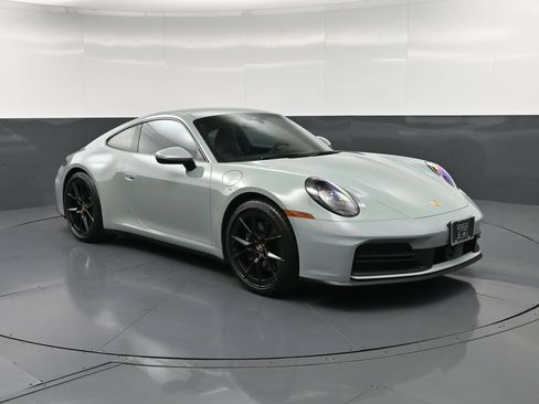 Certified 2025 Porsche 911 Carrera RWD image 10