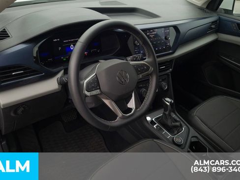 Used 2022 Volkswagen Taos SE image 14