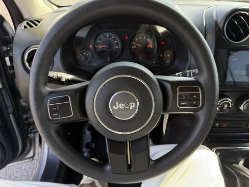 Used 2016 Jeep Patriot Sport image 25