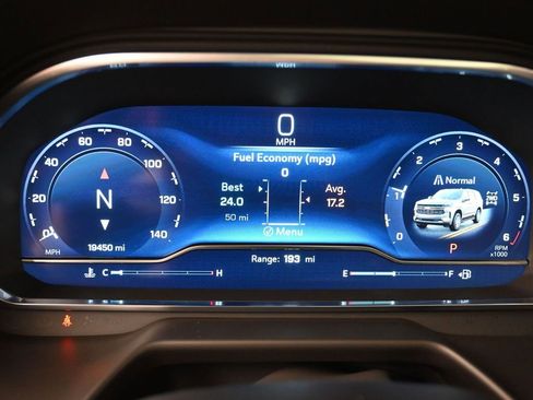 Used 2024 Chevrolet Tahoe Premier w/ Premium Package image 17