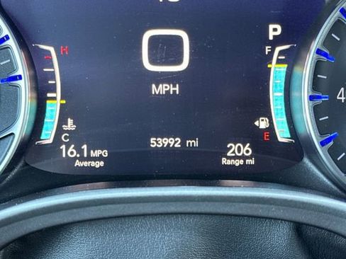 Used 2024 Chrysler Pacifica Touring-L image 43