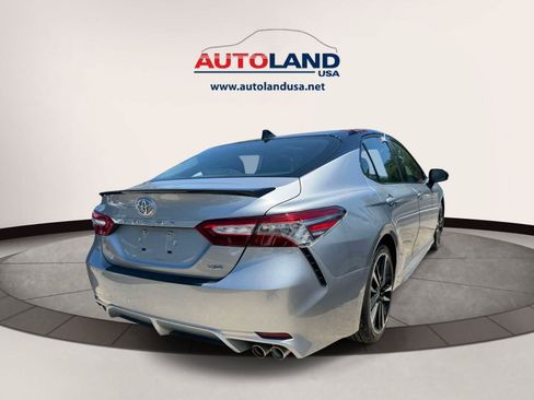 Used 2019 Toyota Camry XSE FWD image 3
