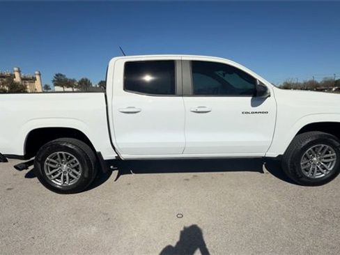 Certified 2024 Chevrolet Colorado LT w/ LT Convenience Package image 9