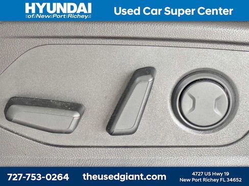 Certified 2022 Hyundai Tucson SEL FWD image 22