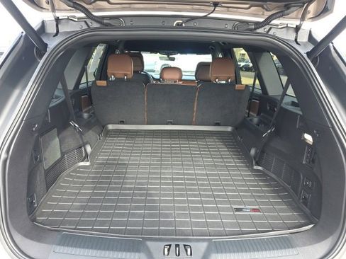 Used 2020 Lincoln Aviator Reserve w/ Elements Package Plus image 11