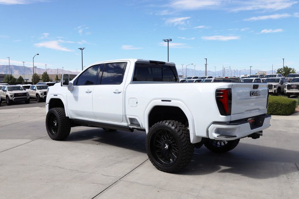 Used 2026 GMC Sierra 3500 Denali Ultimate AWD/4WD image 4
