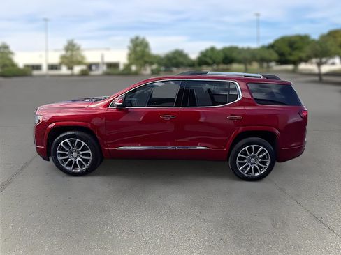 Used 2023 GMC Acadia Denali w/ Denali Ultimate Package FWD image 4