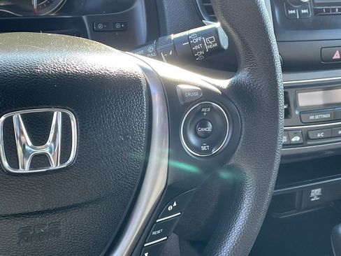 Used 2017 Honda Pilot LX image 32