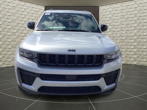 New 2026 Jeep Grand Cherokee Altitude AWD/4WD image 3