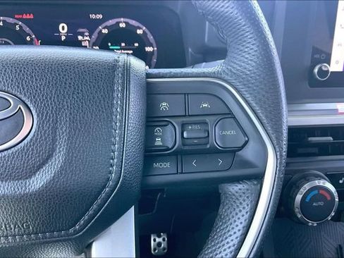 Used 2024 Toyota Tacoma TRD Sport AWD/4WD image 21