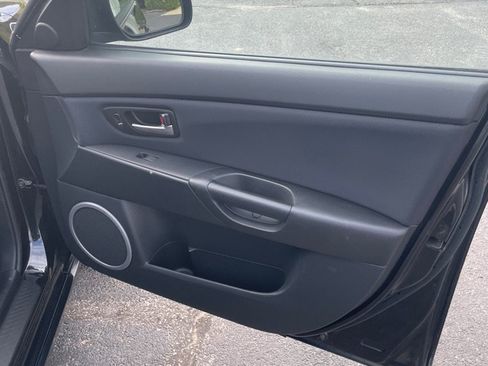 Used 2006 MAZDA MAZDA3 s FWD image 21