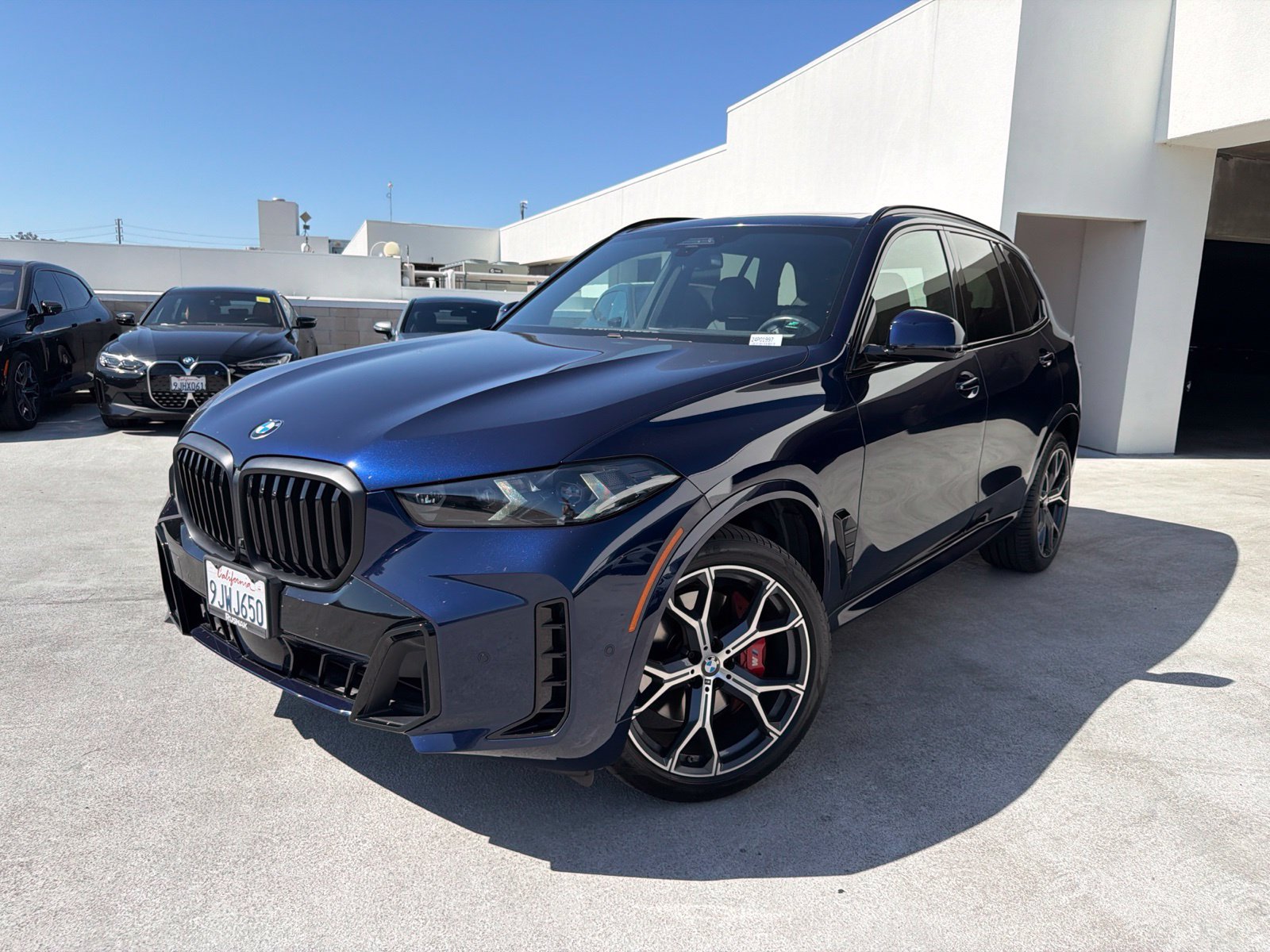 Certified 2024 BMW X5 sDrive40i w/ M Sport Package RWD image 3