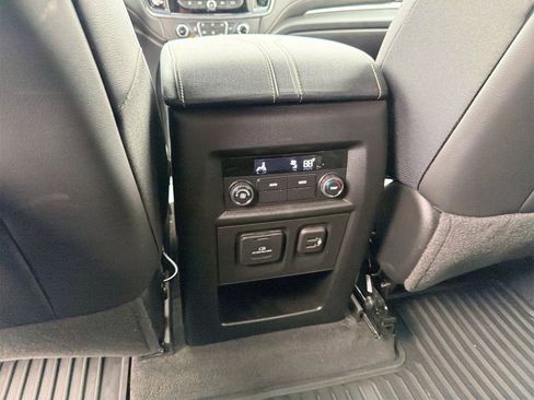 Used 2023 Chevrolet Traverse LT w/ LT Premium Package image 20