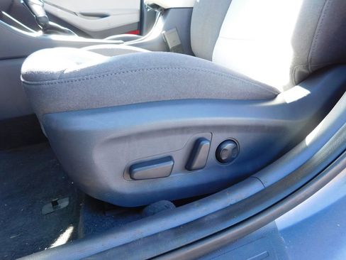 Used 2020 Hyundai Ioniq SE image 11